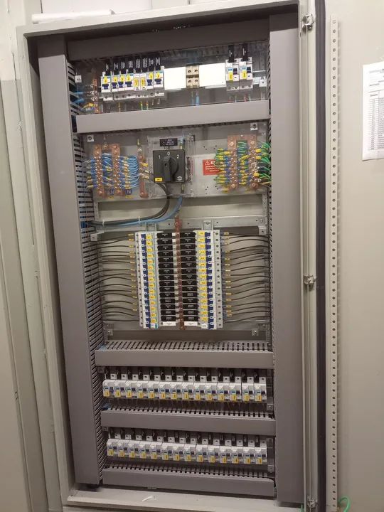 Eletricista especialista