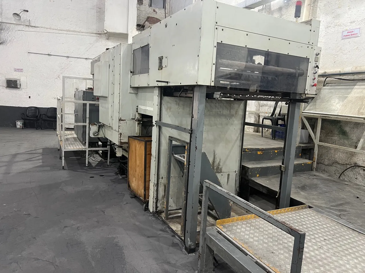 Máquina corte e vinco. Bobst 102 E autoplastine 