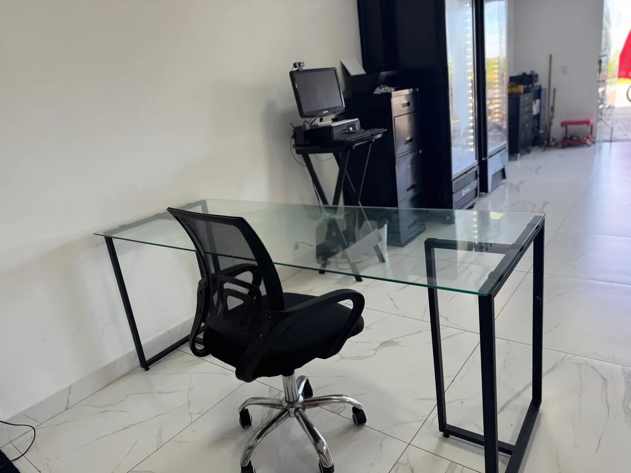 Mesa de Escritório em Vidro Temperado - Foto 2