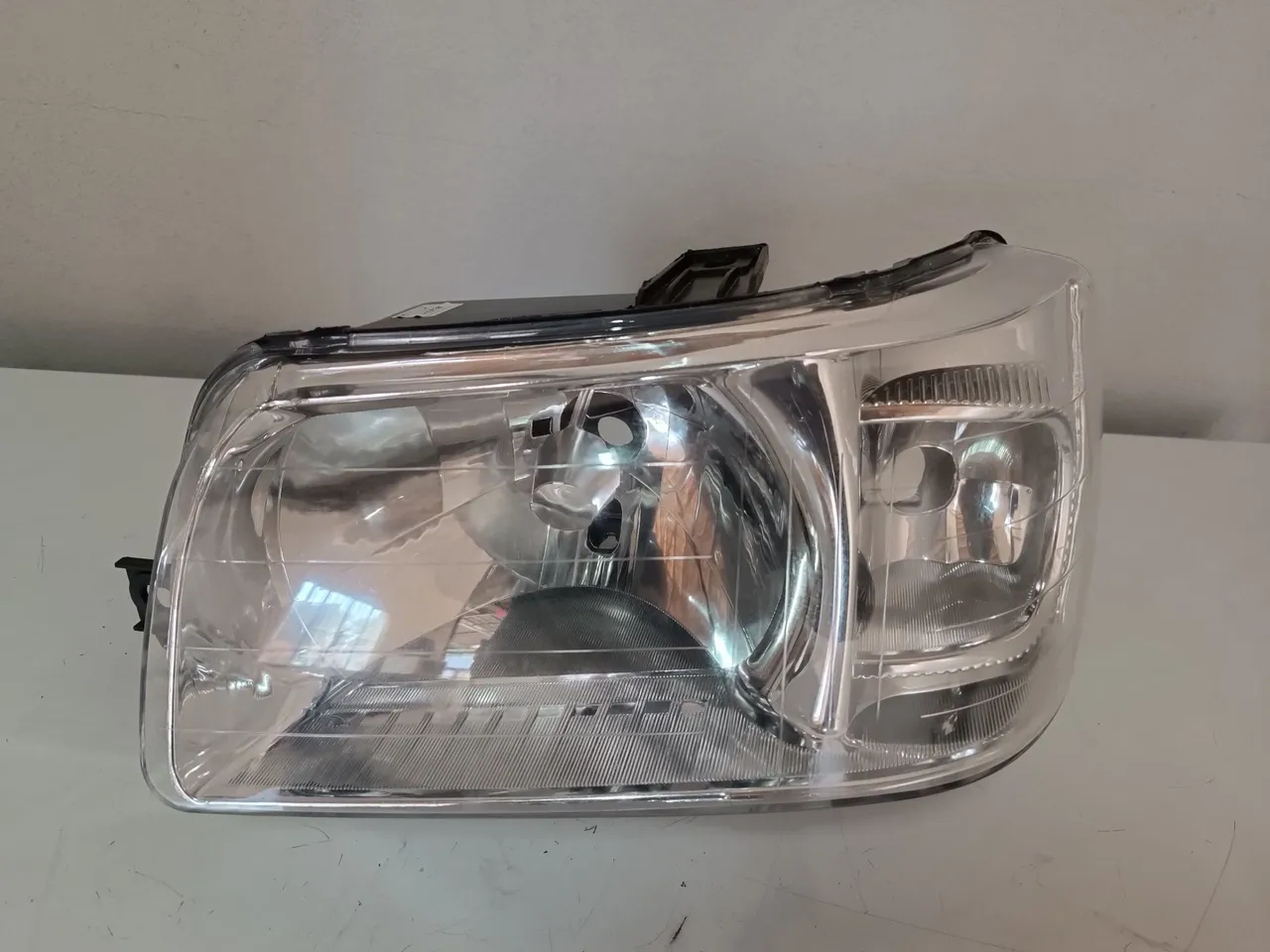 Farol uno mille 05/13 novo lado esquerdo