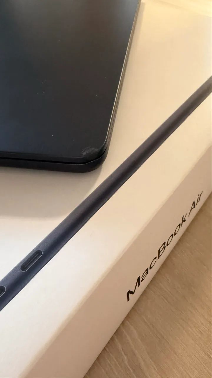 Macbook Air 13-inch Space Gray 13 Apple M3 8gb De Ram - Notebooks