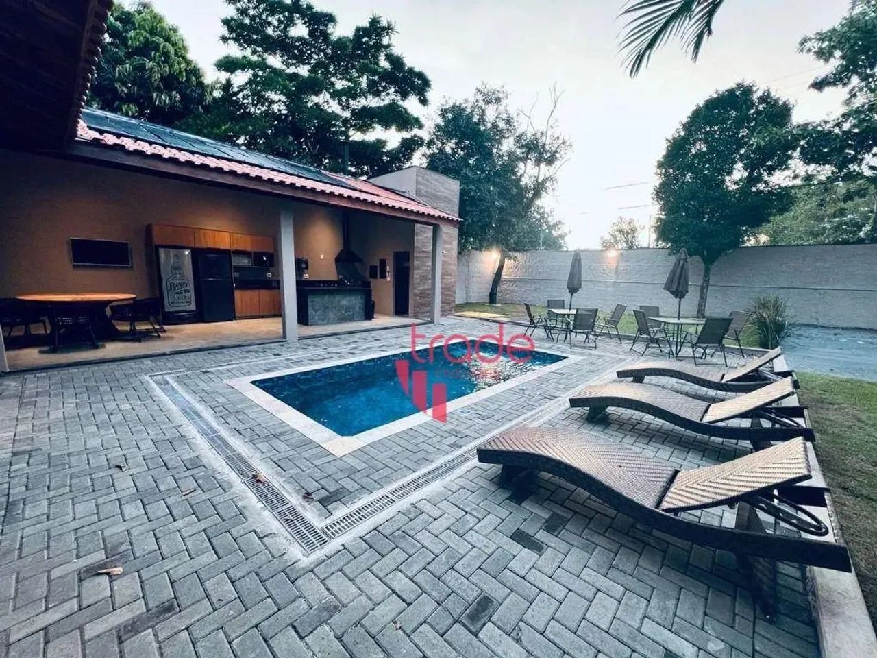 Chácara Residencial à Venda Mobiliada de 03 Suítes no Bairro Condomínio Portal dos Ipês em