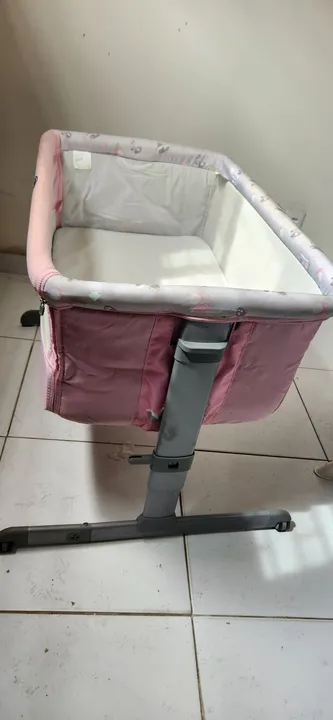 Berço portátil para bebê - Chicco lateral acoplado