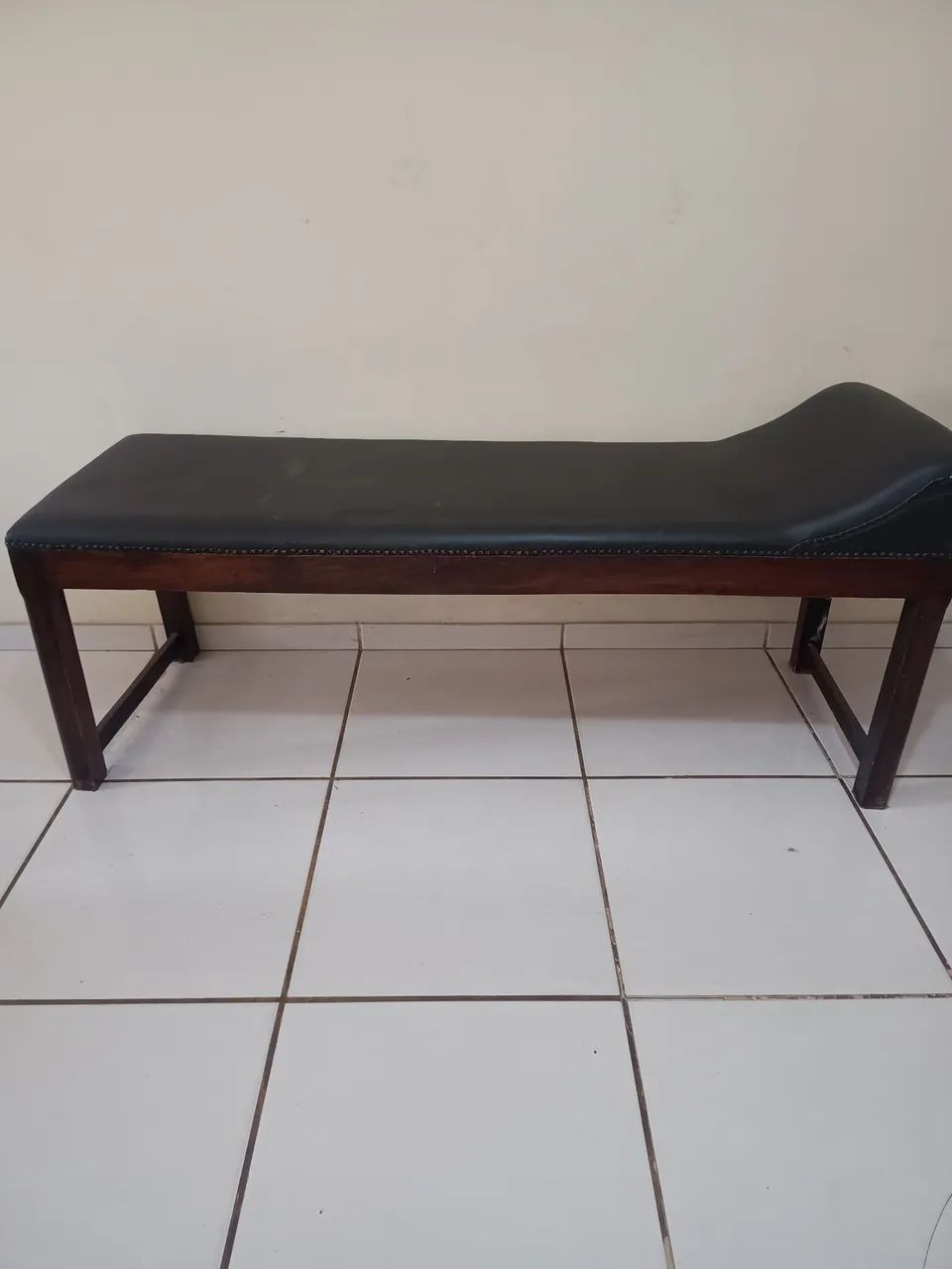Chaise Longue Clássica em Couro