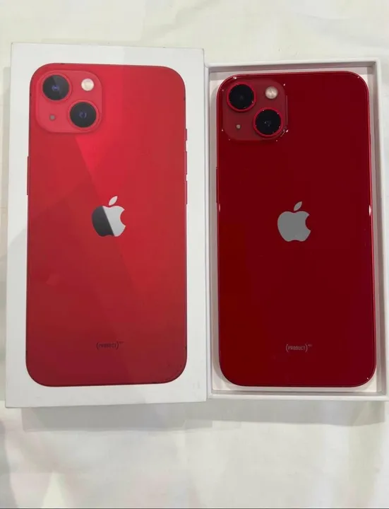 iPhone 13 Vermelho usado TOTALMENTE FUNCIONANDO sem marcas, com fones sem fio