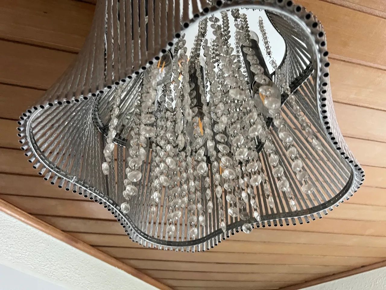 Lustre Moderno com lâmpadas 