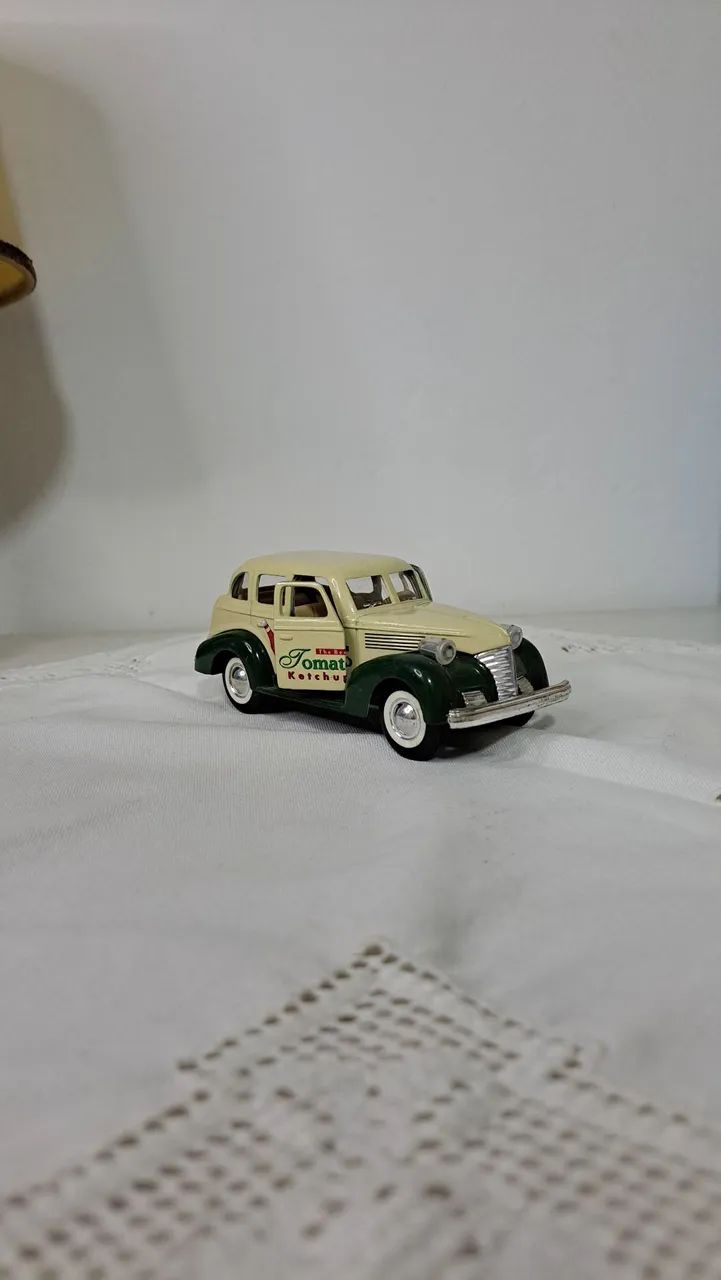 MIniatura carrinho calhambeque com tema tomato ketchup The best  - Foto 2