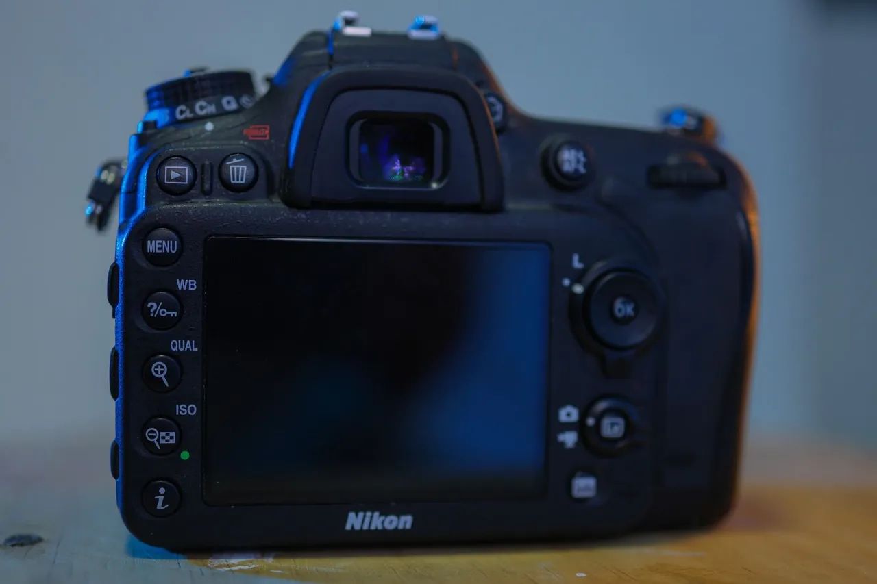 Câmera Nikon D7100 - Foto 6