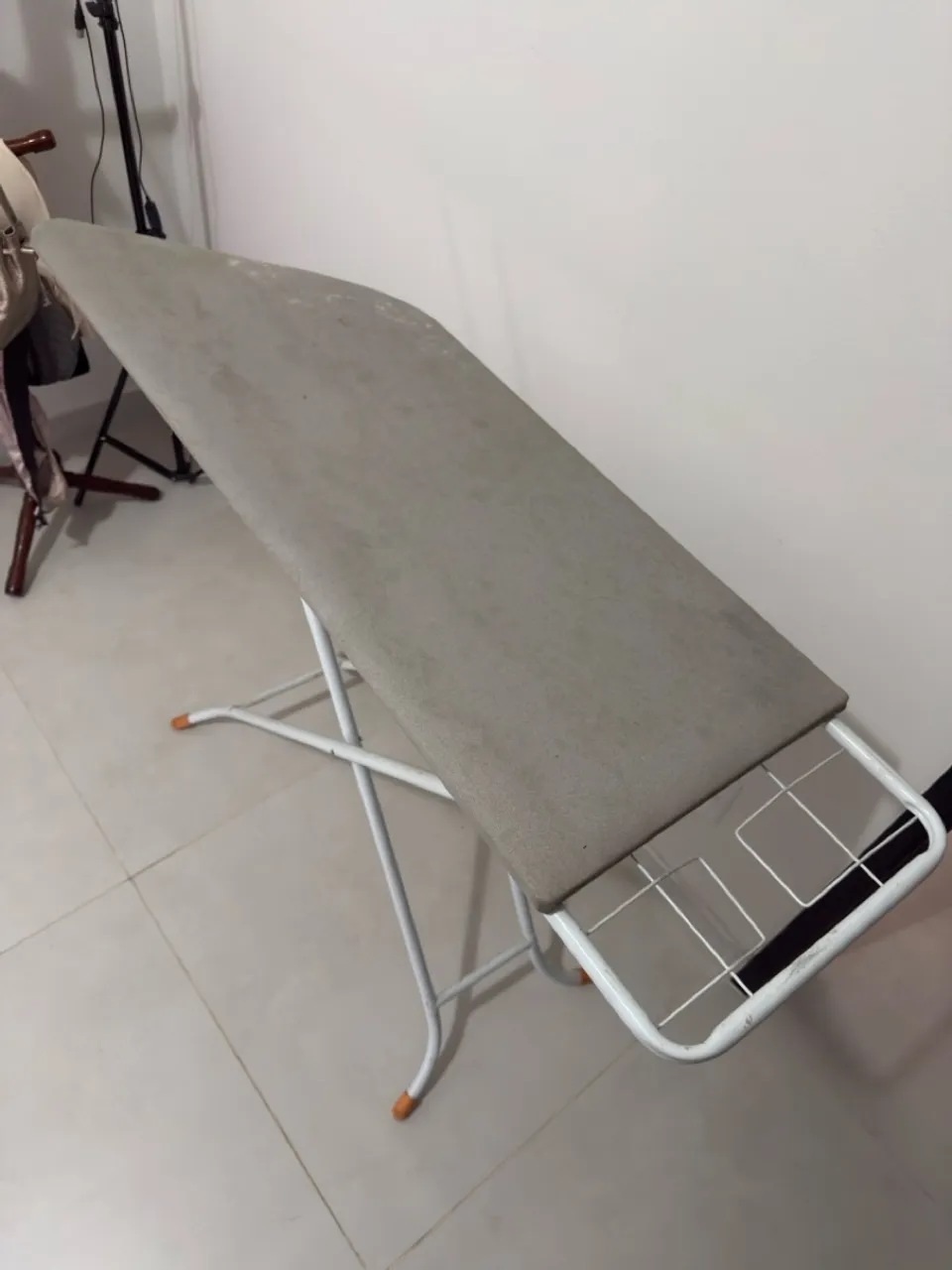 Tábua de Passar Roupa Dobrável
