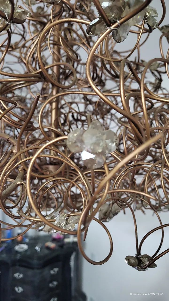 Lustre luxuoso e contemporaneo - Foto 5