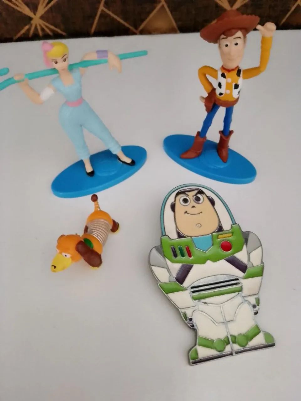 Bonecos toy Story e boton do Buzz - Foto 3