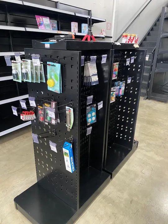 Gôndolas e prateleiras para comércio - Foto 4