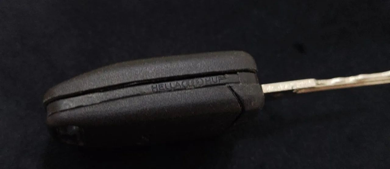 Original Audi RS2 key, in excellent condition.64661830288898121