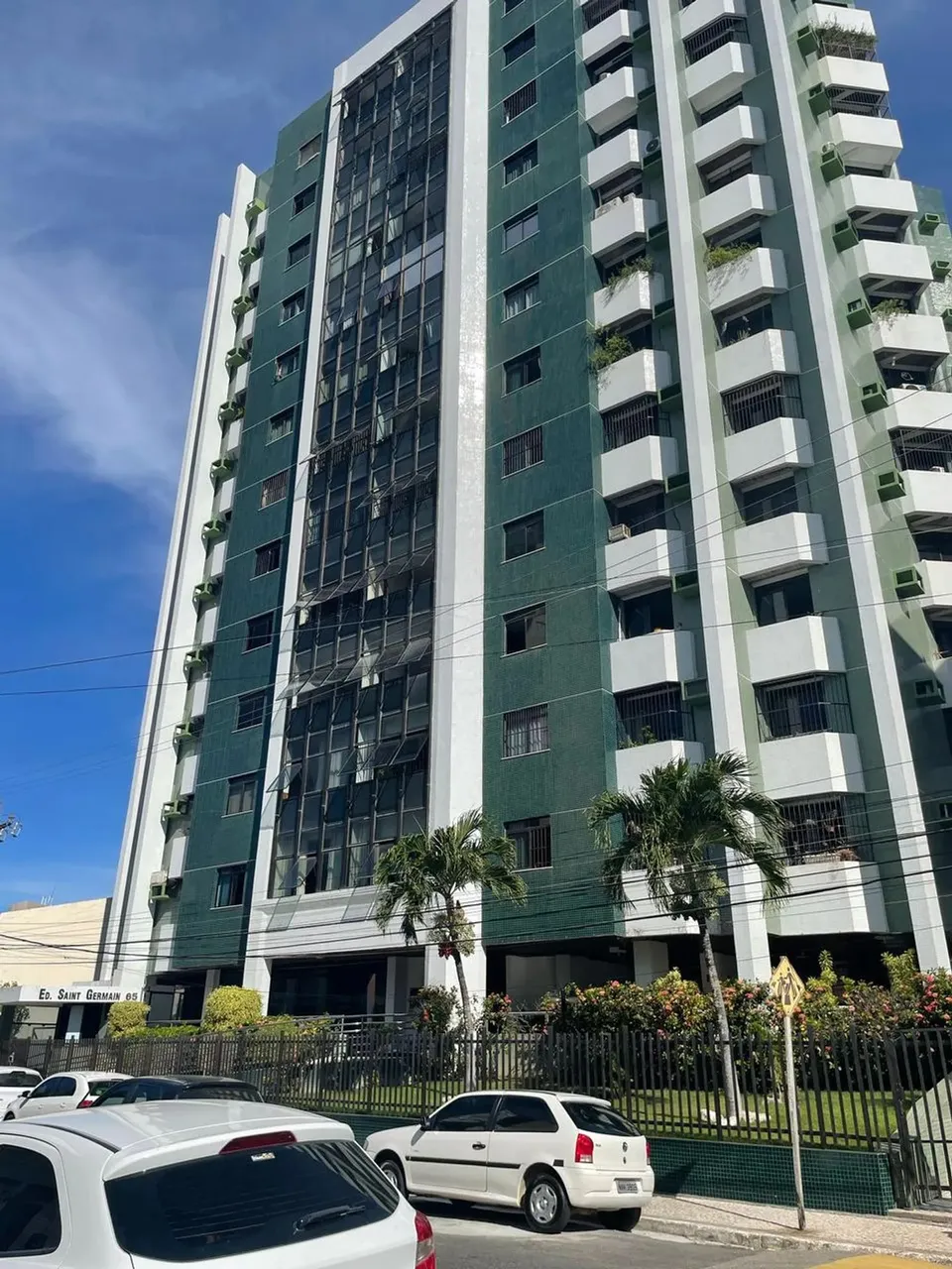 Alugo Apartamento no Edificio Saint German - Bairro São José