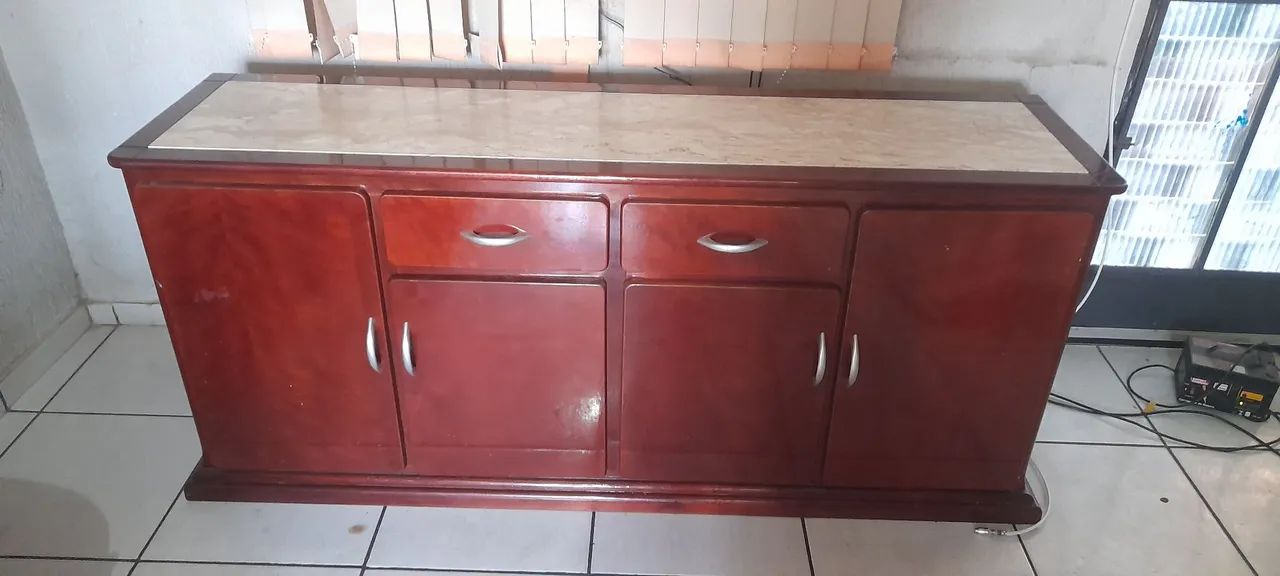 Buffet 4 portas madeira maciça zerado