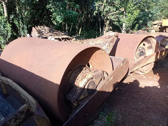 VENDE-SE SUCATA - ROLO COMPACTADOR DE ARRASTO  - Foto 3