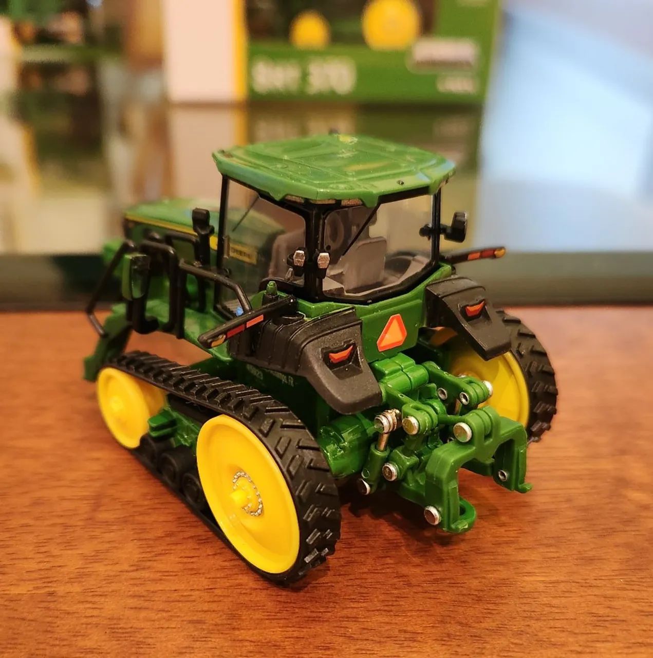 Miniatura Trator John Deere 8RT 370 escala 1/64 ERTL PRESTIGE COLLECTION  - Foto 5