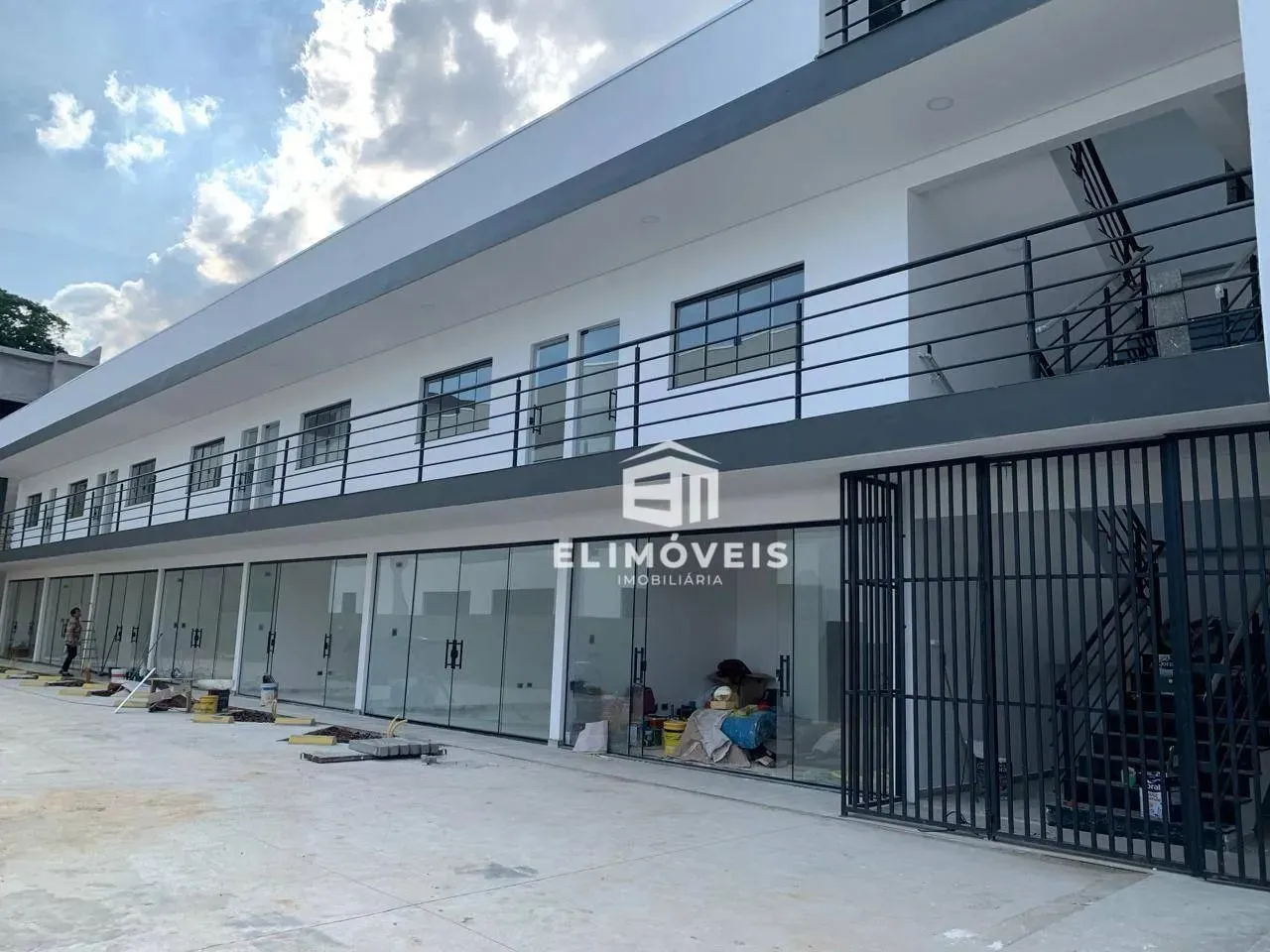 Sala para alugar, 30 m² por R$ 3.000,01/mês - Vila Flora Regina - Arujá/SP