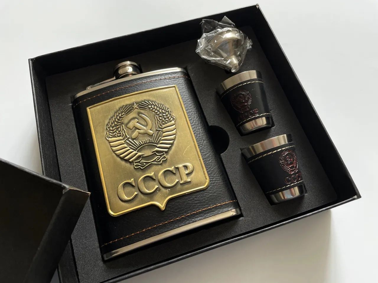 Kit de Cantil e Copos ?