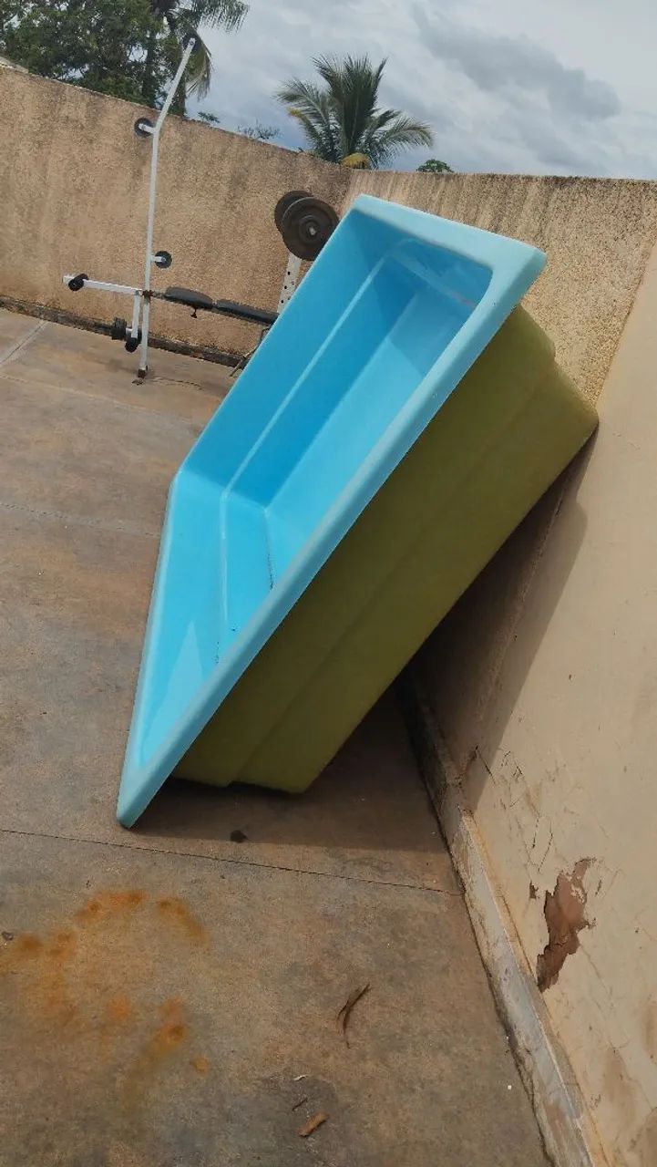 Piscina de fibra 2500 LT 1000 reais  - Foto 3