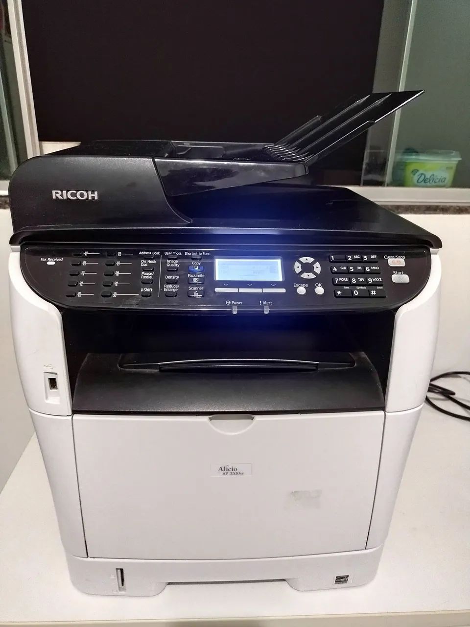 Impressora multifuncional laser Ricoh