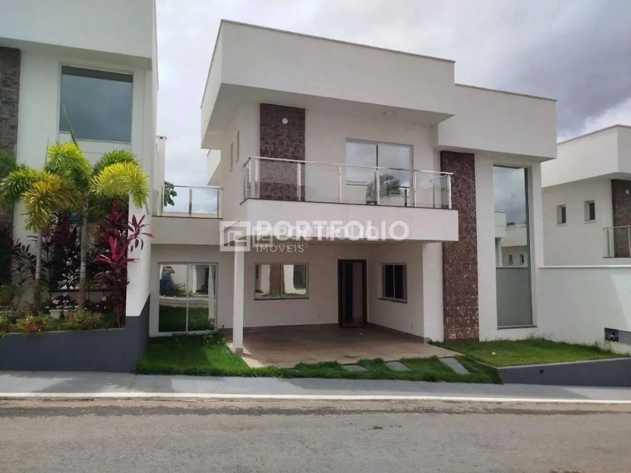 Sobrado de 3 suítes para locação, 200 m² por R$ 5.900,00/mês - Aparecida de Goiânia/GO