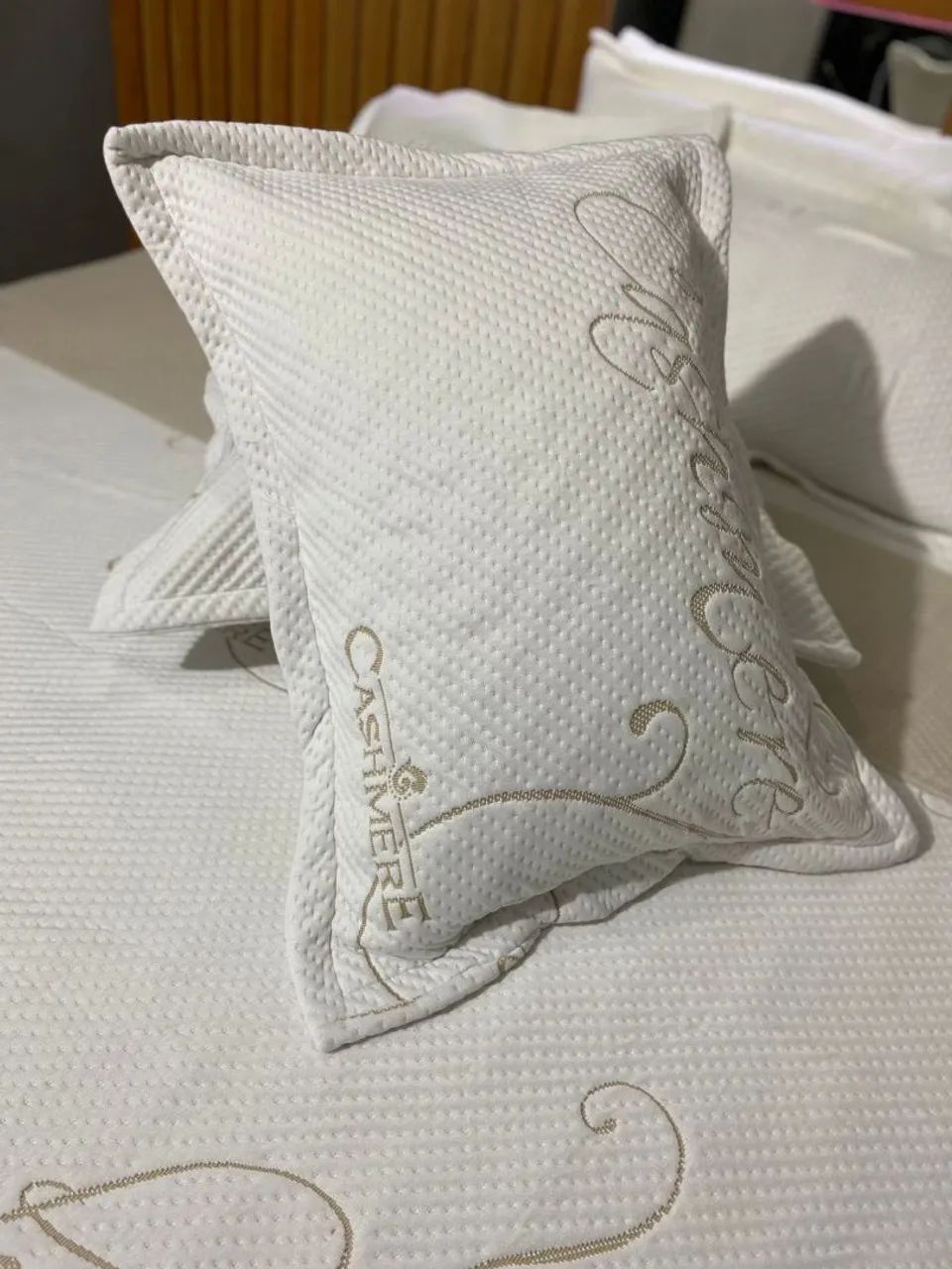 Kit 3 peças cobre leito Percal 400 fios malha de bambú  - Foto 5