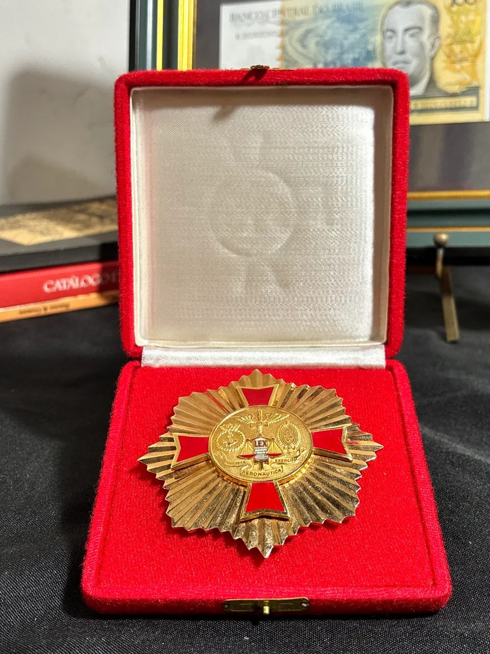 Medalha antiga da Ordem do Mérito Militar - Foto 4