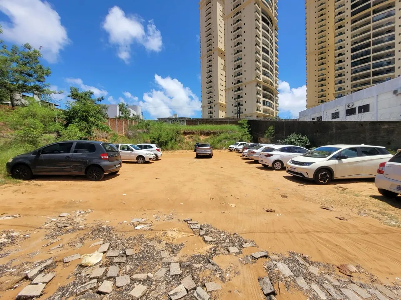 Terreno à venda em Candelária 840m²