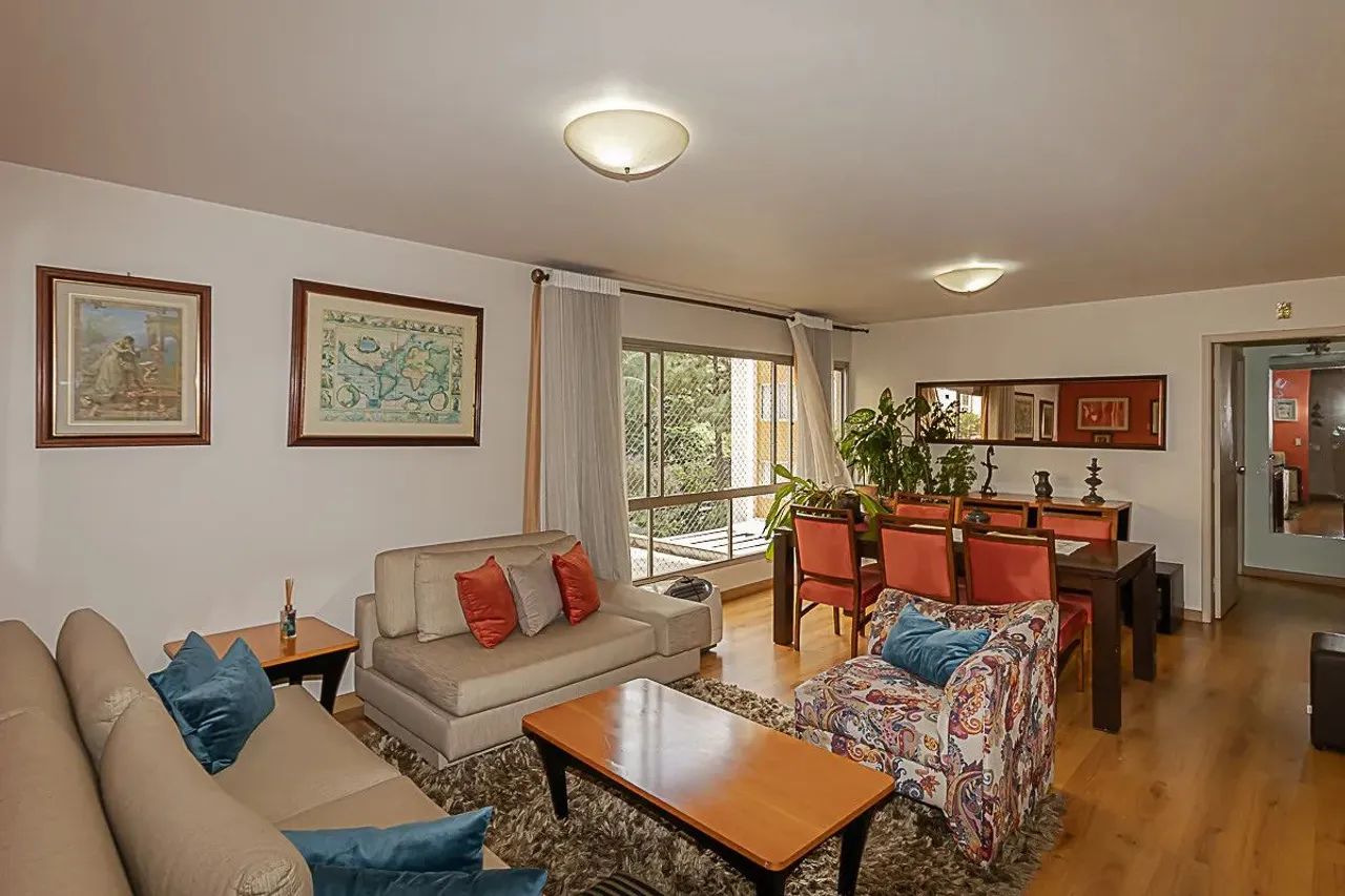 Apartamento tipo para venda com 4 quartos, sendo 1 suíte, 130m² - Foto 2