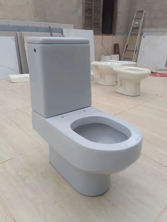 Vaso sanitário Deca, modelo Carrara alto padrão nunca foi usado se encontra em águas - Foto 4