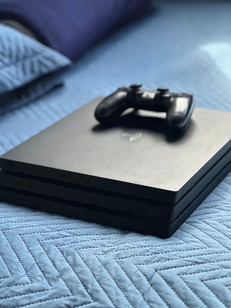 PS4 PRO 1TB + 1 JOGO DE BRINDE - Foto 3