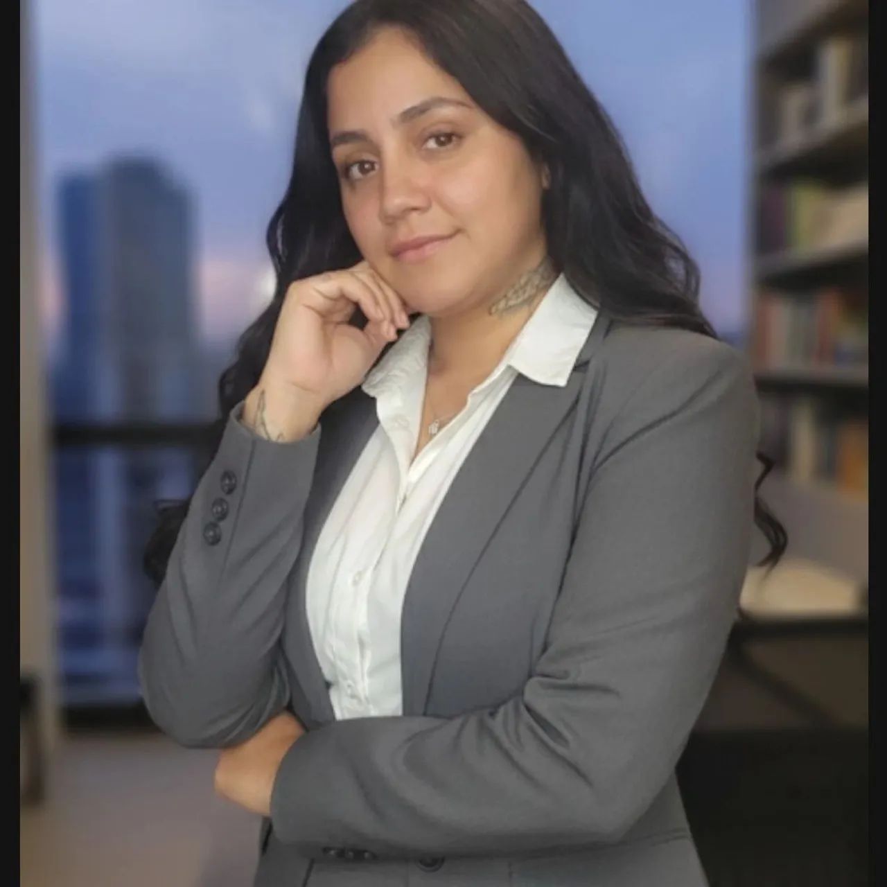 Ola trabalho com babá auxilia de cozinha monitora de parquinho em festa de aniversário 