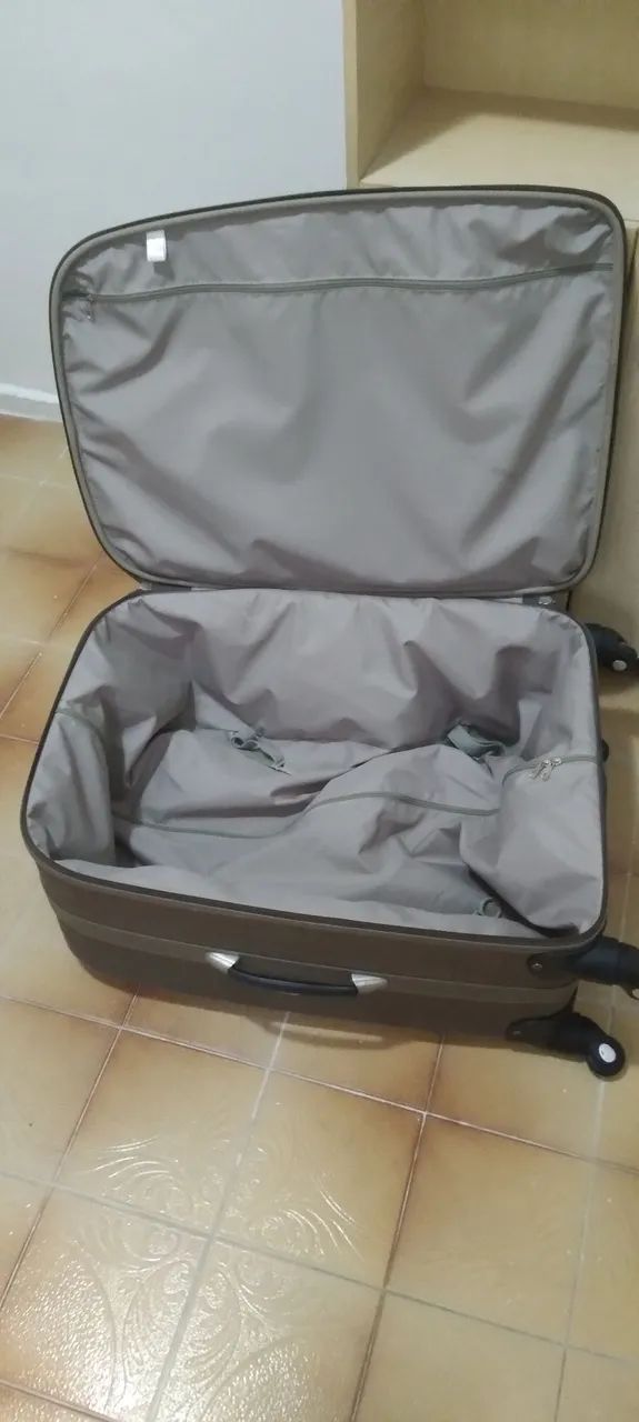 Mala de Viagem Lansay espaçosa - Foto 3