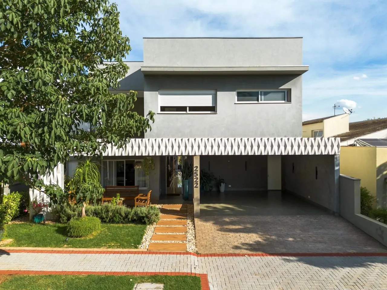 Venda | Sobrado com 387 m , 4 dormitório s , 2 vaga s . Conjunto Habitacional Inocente Vil