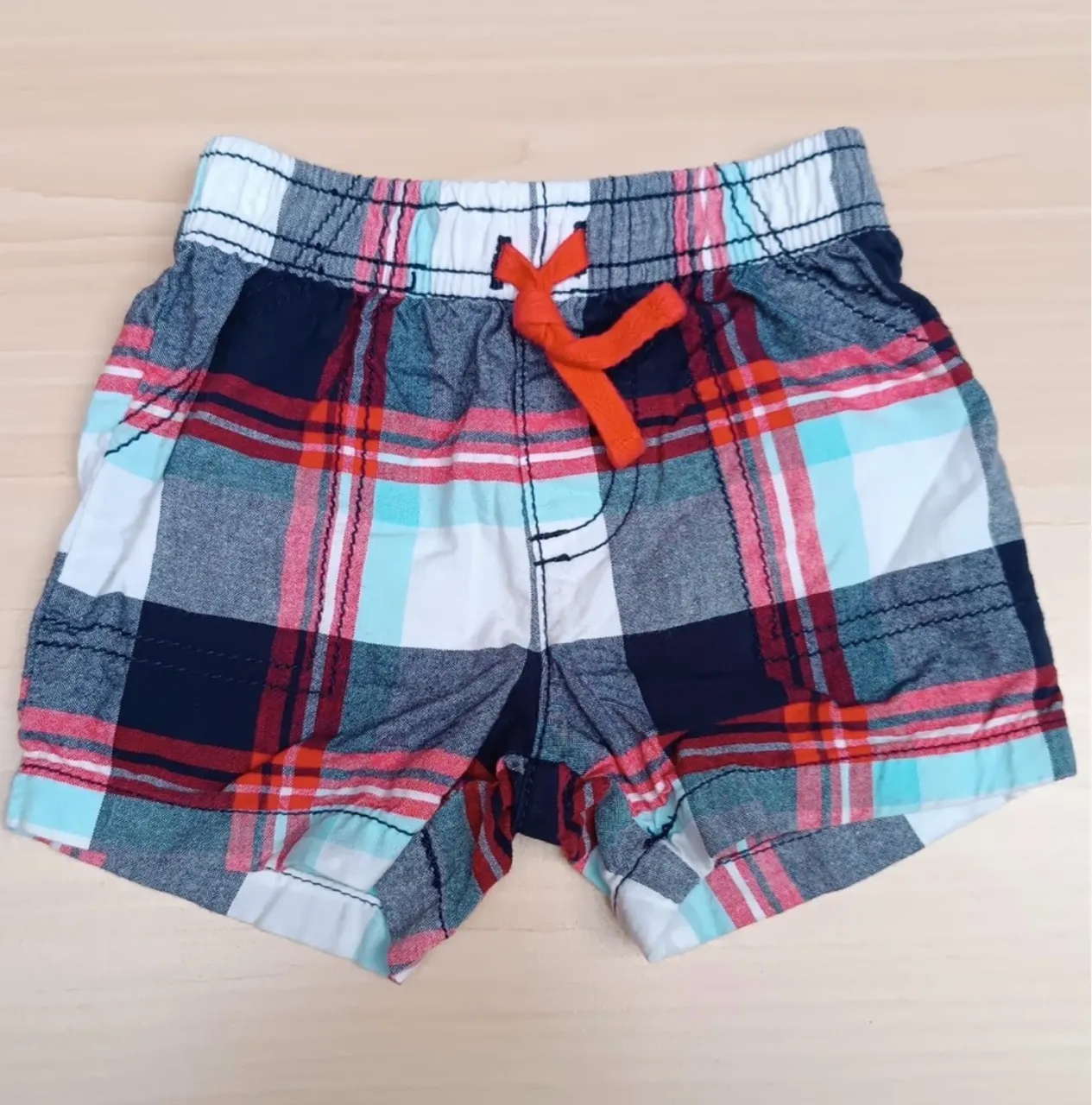 Shorts Infantil Xadrez Carter's - Conforto e Estilo