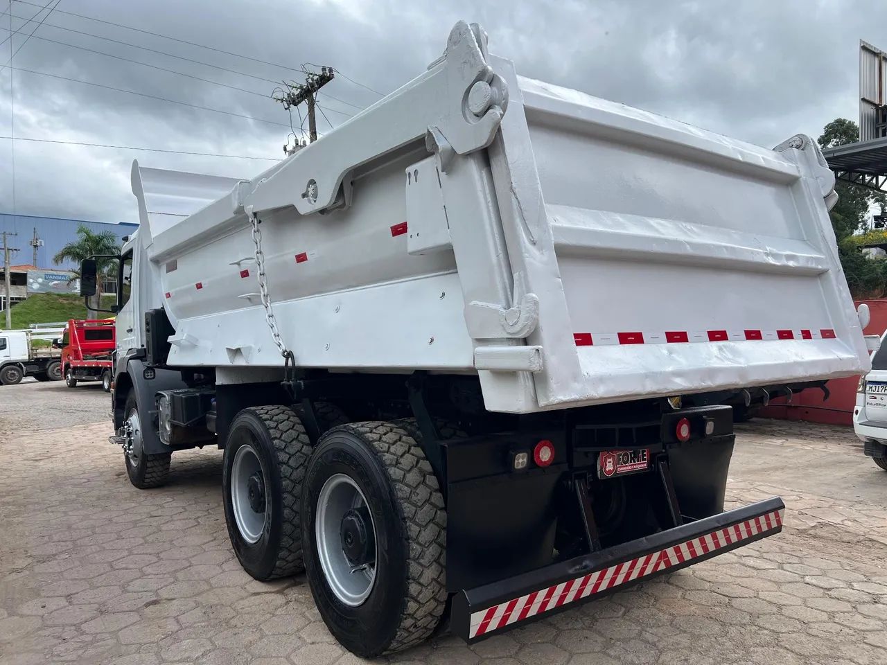 MB AXOR 3131 CAÇAMBA BASCULANTE  - Foto 4