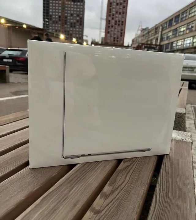 MacBook Air M2 13.6 16GB