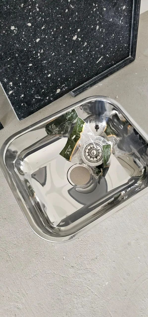 Vendo Bancada Granito Preto são Gabriel + Cuba de embutir + Ralo + Frontão Pia - Foto 2