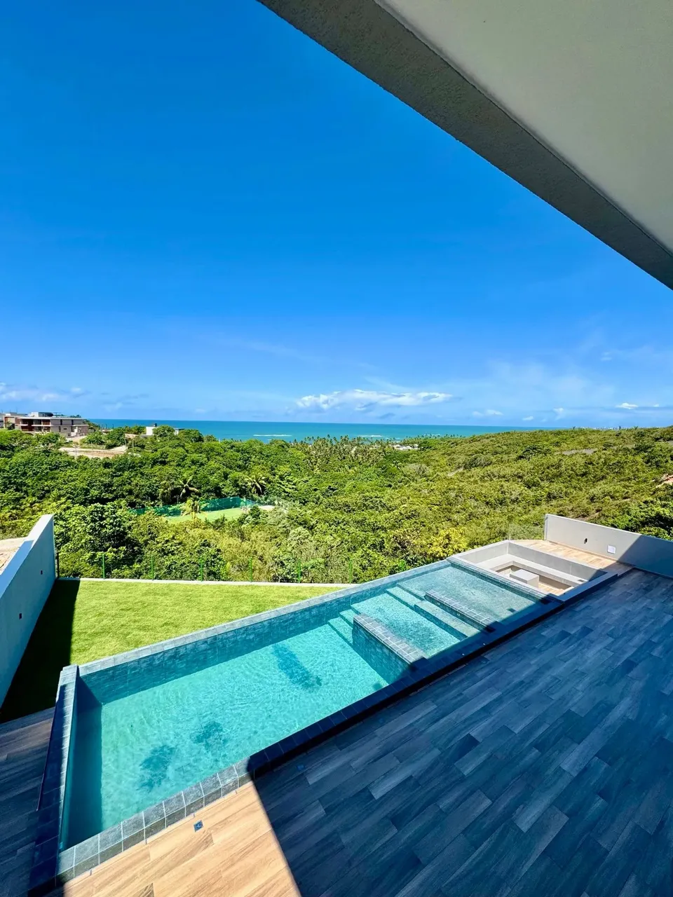Casa com 620m2/ condomínio Atlantis