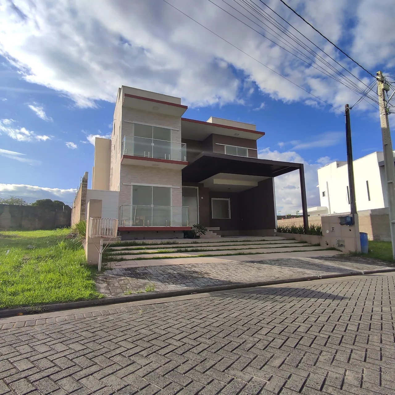 LINDO DÚPLEX A VENDA NO CONDOMÍNIO JARDINS DA SERRA