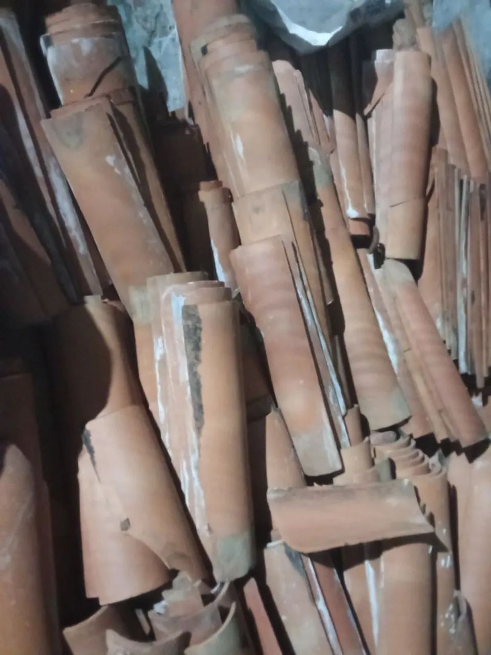 Telha de cerâmica64961621296897121