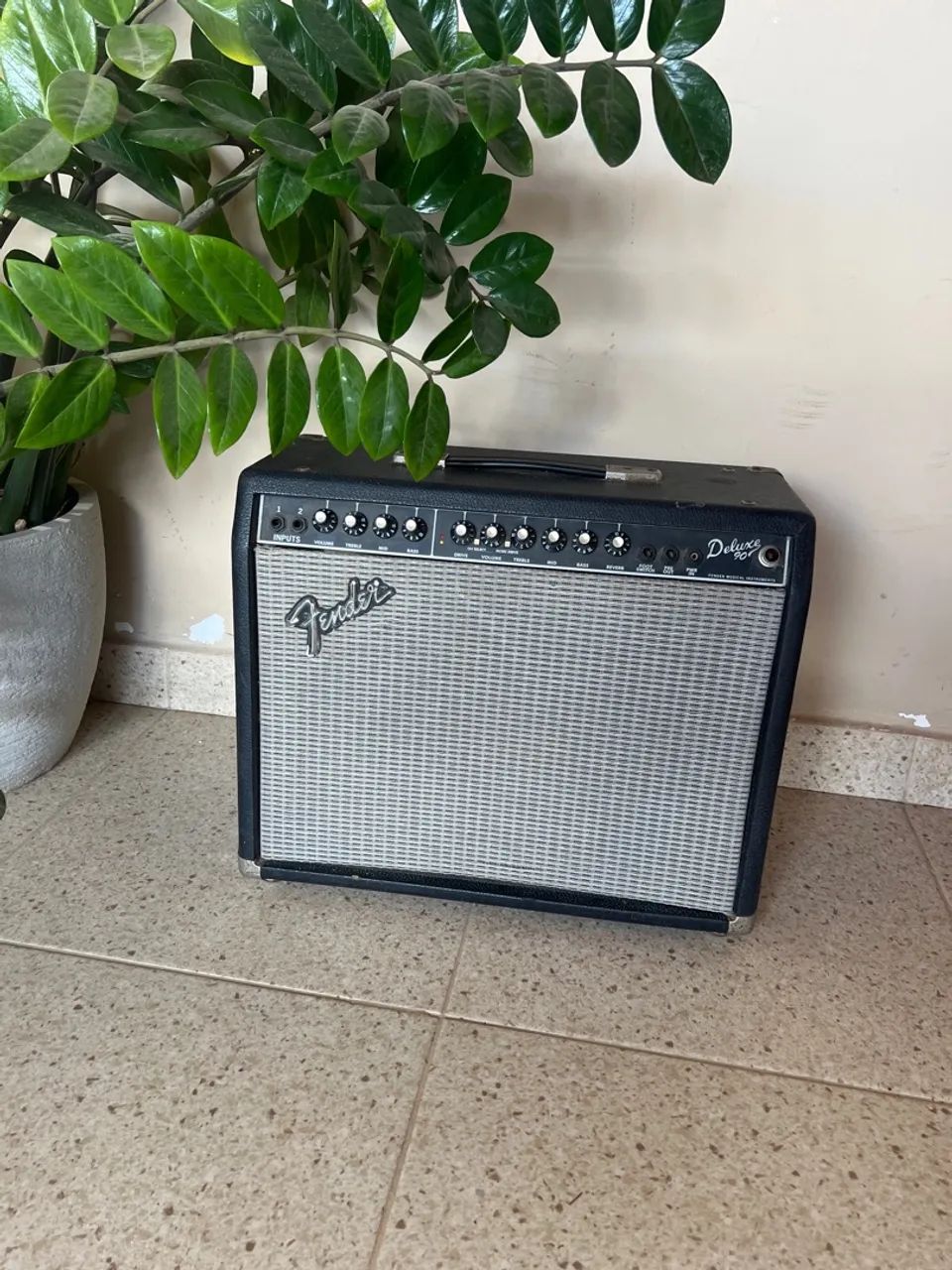 Amplificador Fender Deluxe 90w (relíquia)
