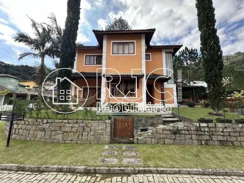 Imóvel para venda tem 172 metros quadrados com 3 quartos em Vargem Grande - Teresópolis - 
