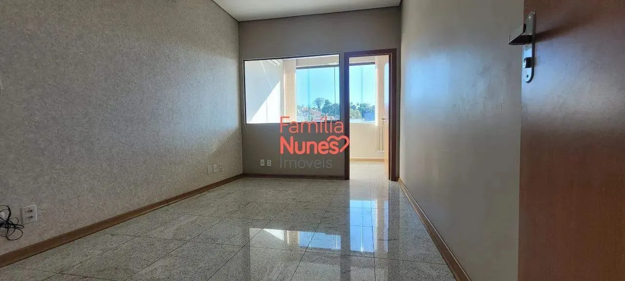Sala comercial para locação no Centro de Contagem-MG