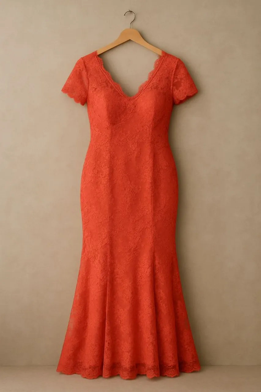 Vestido em Renda Coral