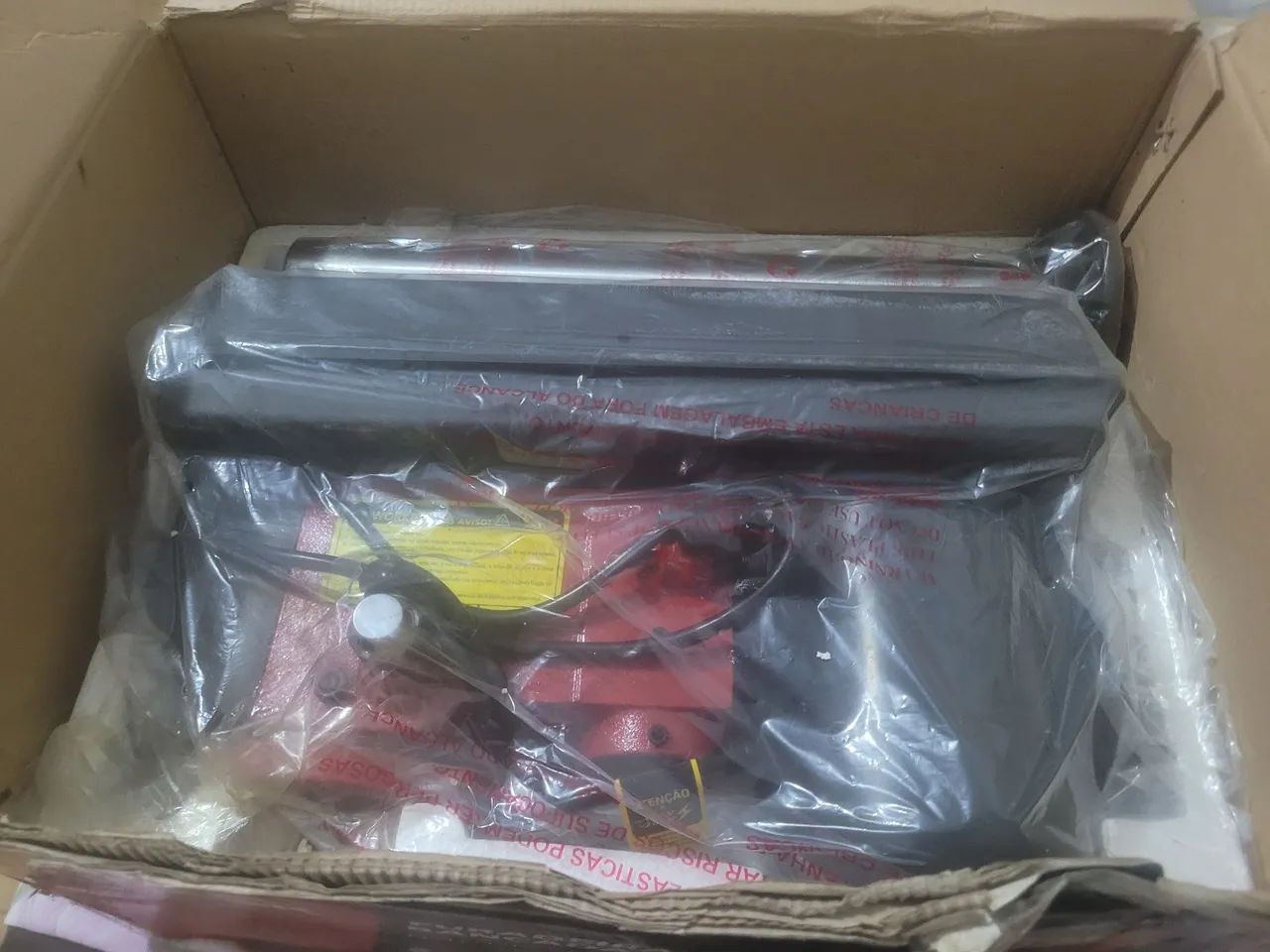 Maquina de fura de bancada nova 64292884265089123