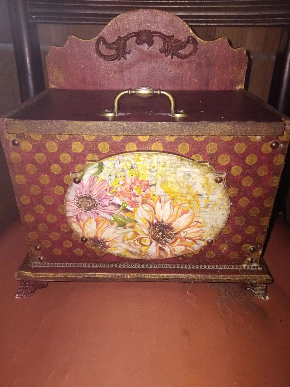 Bau mini antigo lindo ou portá joia