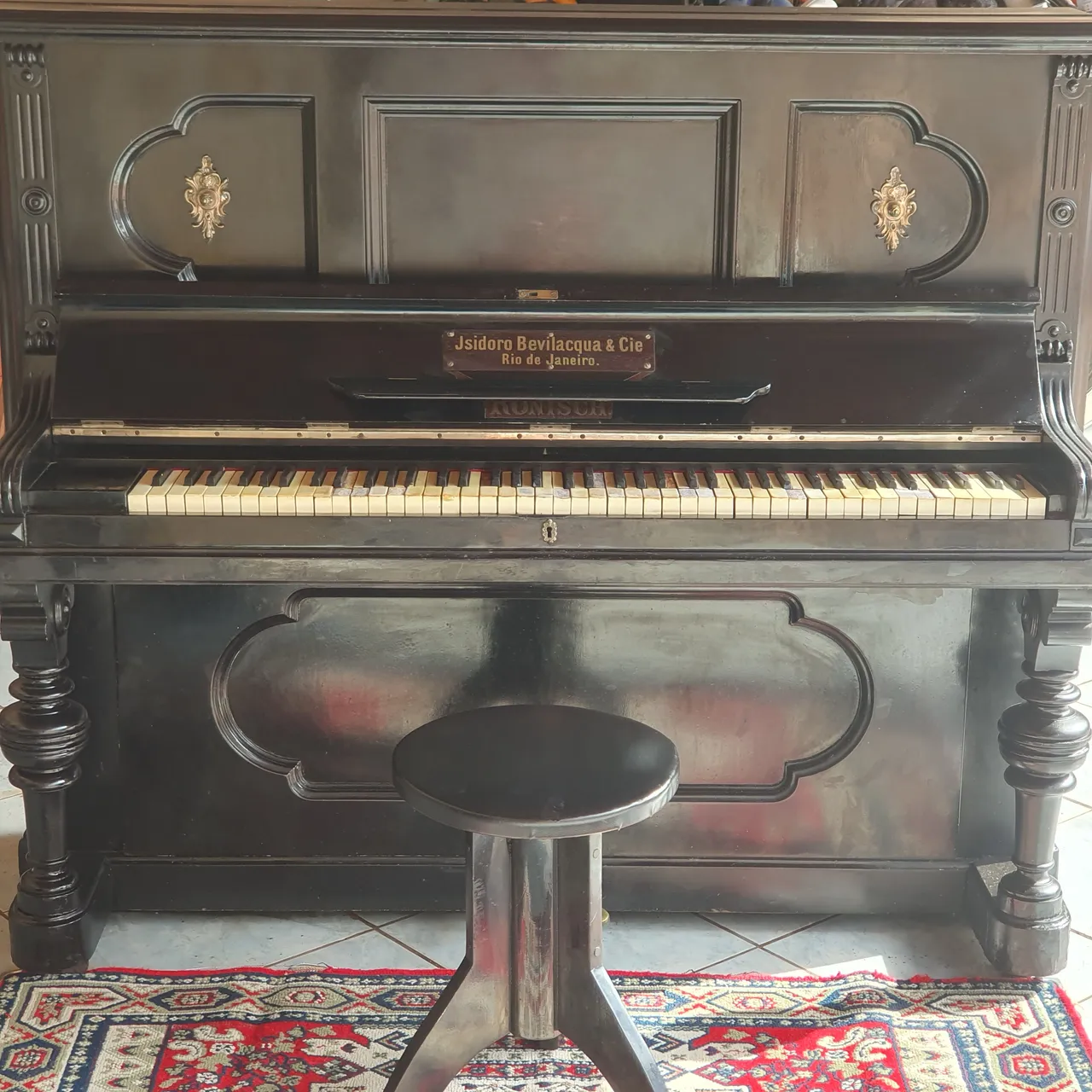Piano Antigo Isodoro Bevilacqua & Cie