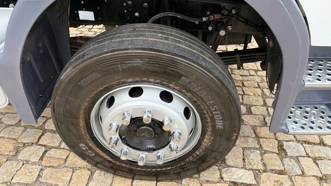 MB 2425 Caçamba Ano 2009 - Foto 9